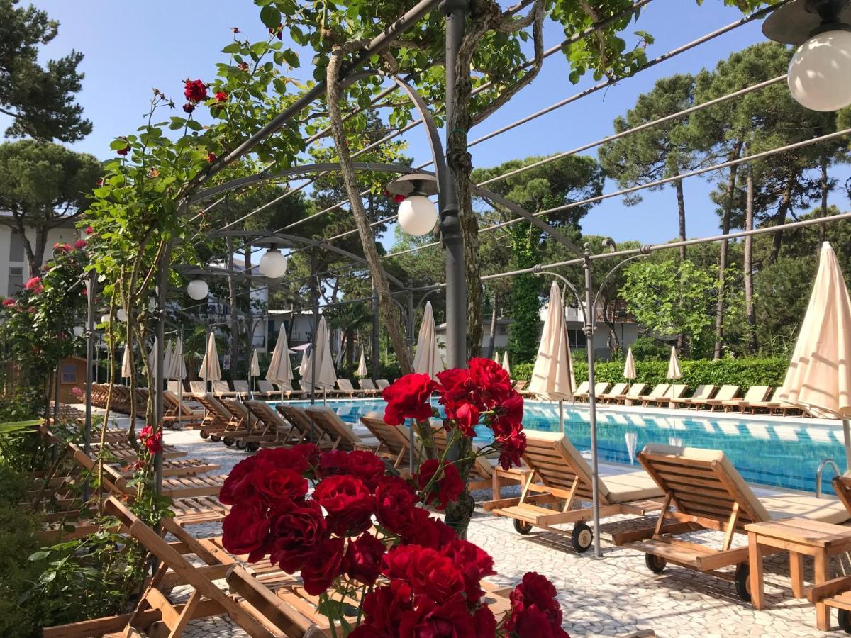 Hotel Greif Lignano Sabbiadoro Esterno foto